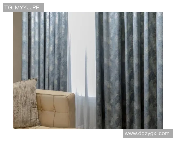 足球明星室内挂布装饰提升家居品味与运动氛围的完美选择 足球明星室内挂布装饰提升家居品味与运动氛围的完美选择