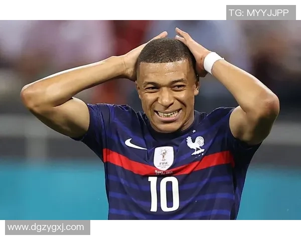 足球明星夜游酒吧挥洒汗水尽显球技与魅力的精彩瞬间 足球明星夜游酒吧挥洒汗水尽显球技与魅力的精彩瞬间