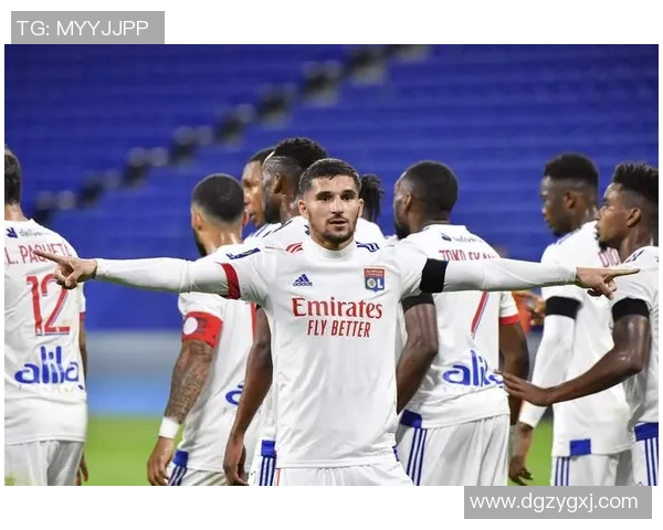 足球明星的奋斗历程与梦想追逐之路